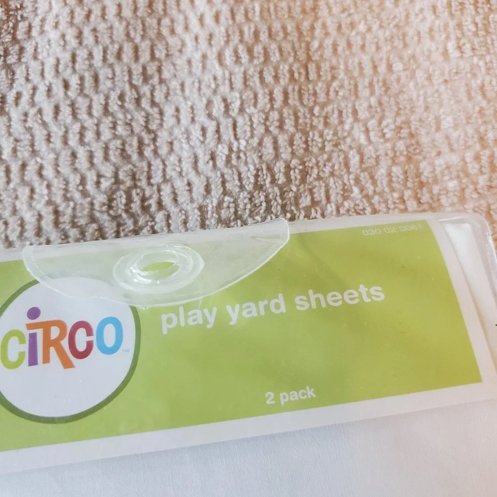 Circo  Play Yard Sheets Set of‎ 2 Gender Neutral 100% Cotton Brown/ White 28x41